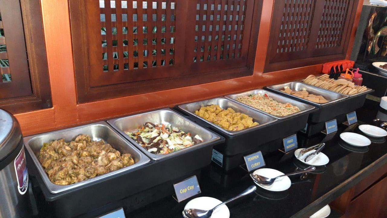 乌布莎丽别墅 外观 照片